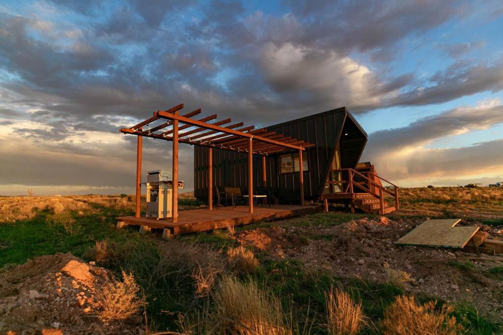 Grand Canyon Stargazing Off-Grid Tiny Home Valle Exterior photo